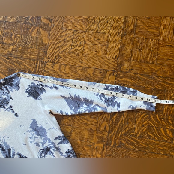 Desigual Gray & White Abstract Sweater - Size S - Picture 12 of 13